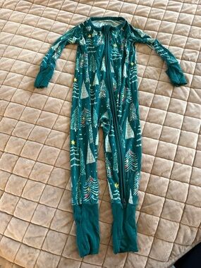 Little Sleepies Green Christmas Holiday Tree Zippy